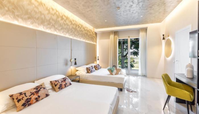 Hotel Mondial Ріміні Екстер'єр фото