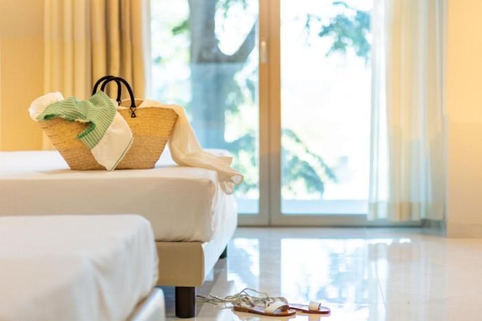 Hotel Mondial Ріміні Екстер'єр фото