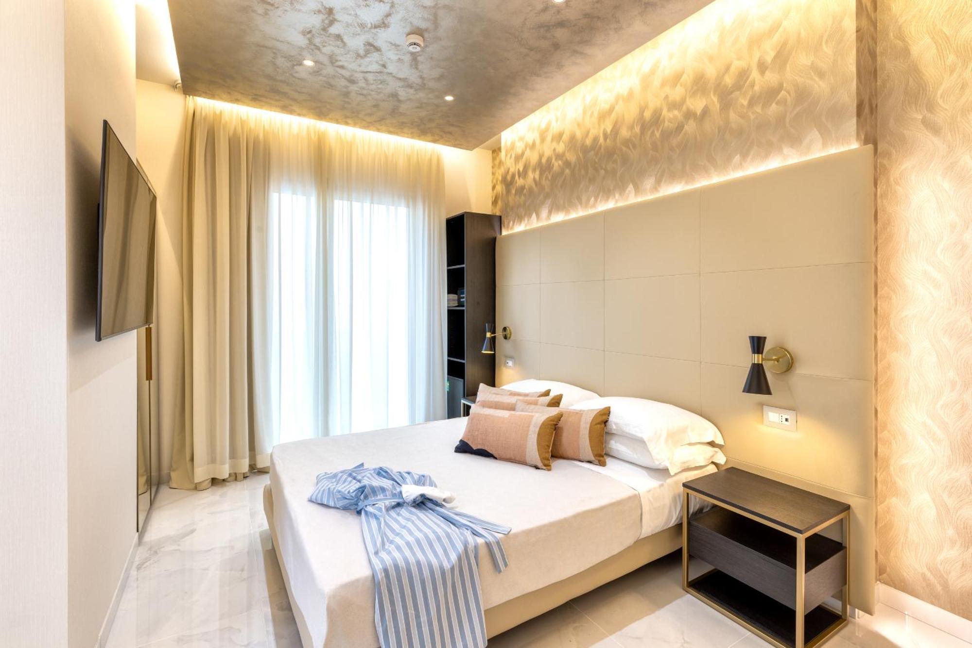 Hotel Mondial Ріміні Екстер'єр фото